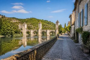 Cahors France travel guide for food, wine and shopping experiences