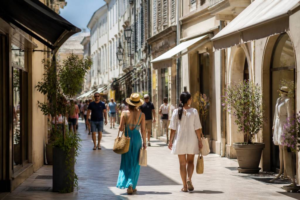 The best south of france towns to visit for shopping and leisure